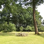 Large With Park * Affinghausen