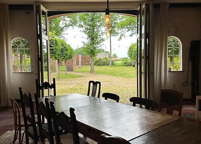 Villa Large With Park Affinghausen