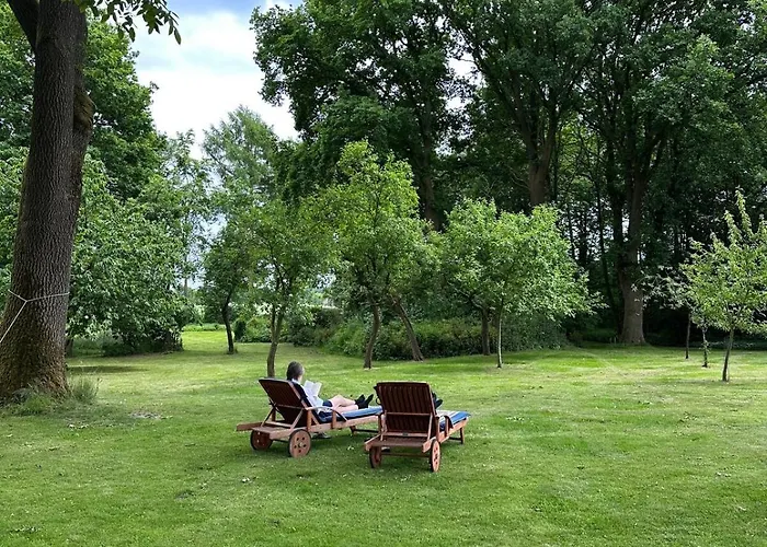 Large With Park 빌라